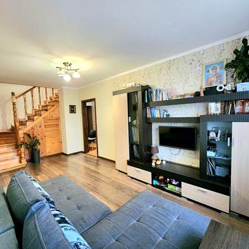 ТЕРМІНОВО!Трикімнатна квартира на Щасливому!