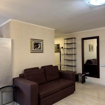 Лесі Українки бульв., 17