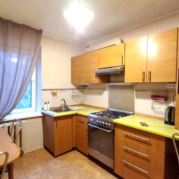 Автозаводська вул., 7а