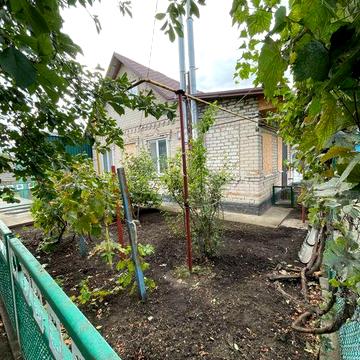 Здається будинок смт. Новомиколаївка