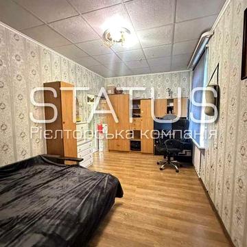 Продаж трикімнатної квартири. Центр.