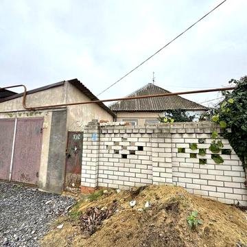 Продажа дома со своим двориком и гаражом возле Эко Маркета