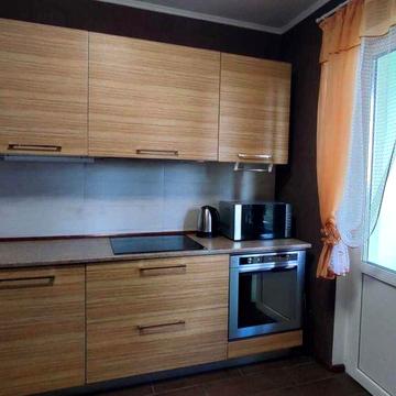 Здам 1-кім квартиру на Русової, в будинку з генератором