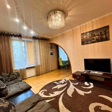 Сдам 3х комнатная в центре Вул. Незалежності України.