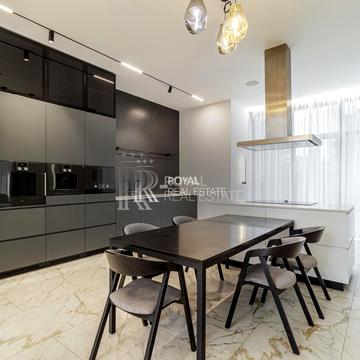 Абрикосова вул., 8