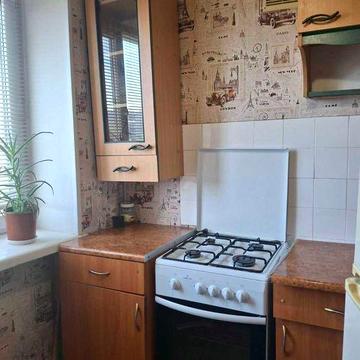 Сдам 2-х к кв Осипенковский м-н ул.Рустави 2 (5/5)