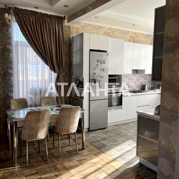 Добротный дом 220 м2  на 6 сотках в Совиньоне с ремонтом