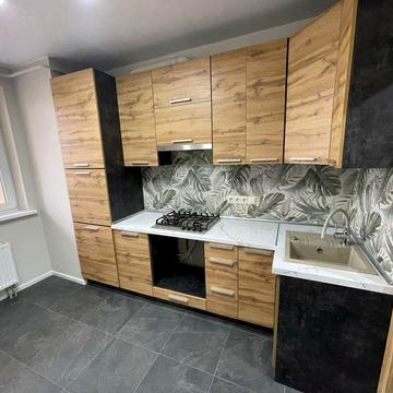 Соборна вул., (просп. Небесної Сотні, 26/22)