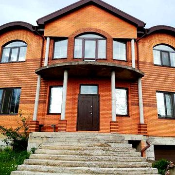 Продам будинок 334 м. кв. Киіів, Дарницький район. Вул Промислова 23Д.