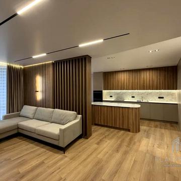 Причальна вул., 12