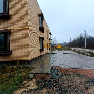 3-кімнатна в клубному будинку