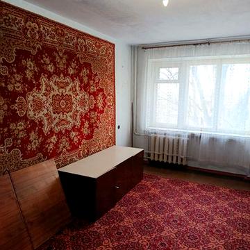 Продаю 2к/кв Соляные (Мельничная) 2/5 46/30/6,балкон,колонка,18000