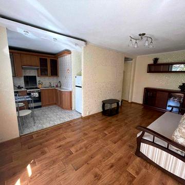 Здается 3к квартира на Січових стрільців 19