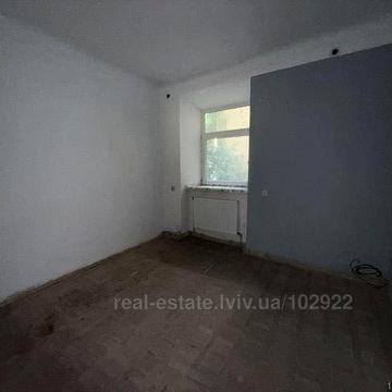 Продаж 2во кімн. кв-ри в історичному центрі Львова по вул. Галицька, 5