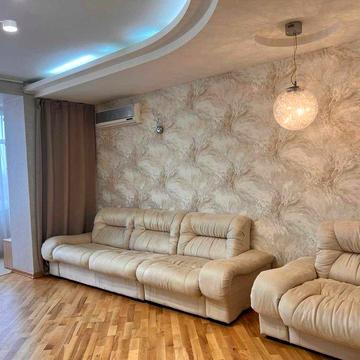 Продам квартиру с ремонтом и мебелью. 79м2. ул. Парковая,77/1.