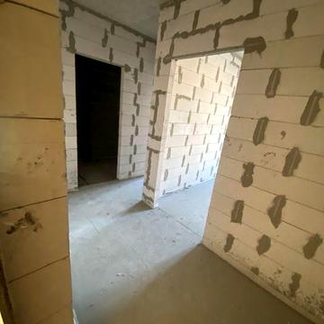 Квартира під ремонт! Зданий будинок! Житлові тарифи!