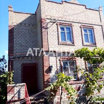 Добротный зимний дом-дача в Христиновке.