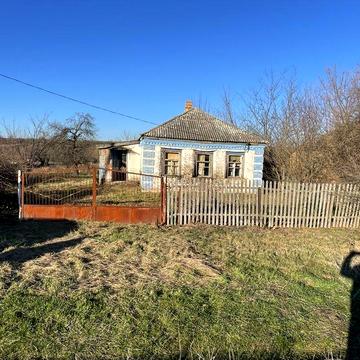 Продам землю з будинком та городом 50 соток