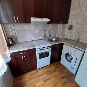 Сдам 1 ком кв у метро. Холод Гора. этаж 4. В кв ГАЗ.