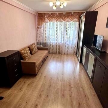 Воскресенська вул., 7