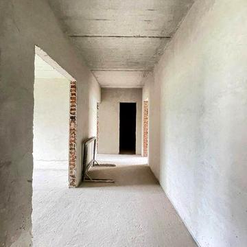 Продається велика 3 кімнатна квартири в районі Пасічної. ПОСТАНОВИ!!!