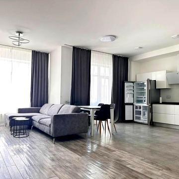 Євгена Коновальця вул. (Щорса), 36-Е