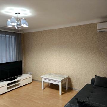 Русанівська набережна вул., 16