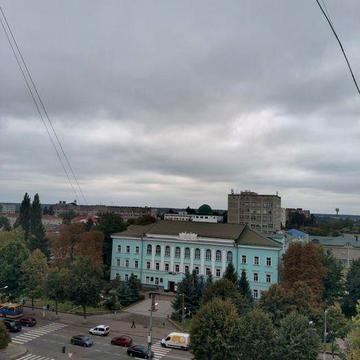 Продається 4х кімнатна квартира в цегляному будинку