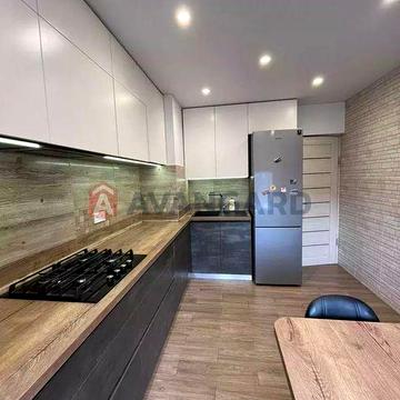 Продам 3к квартиру (свіжий ремонт) Бульвар Слави Перемога 5