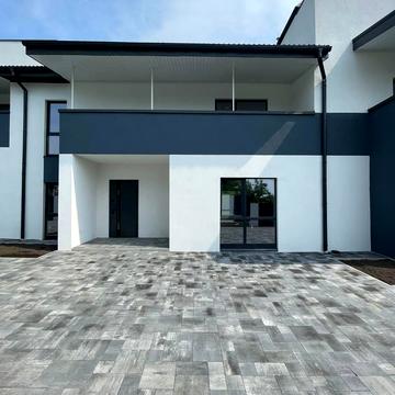 Остромирська вул., 27