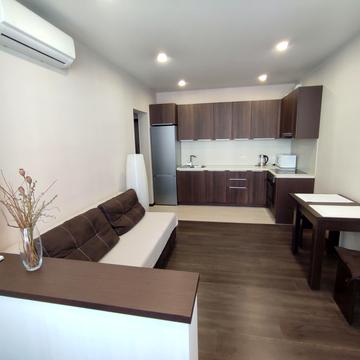 Салютна вул., 2