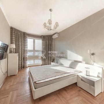 Шота Руставелі вул., 44