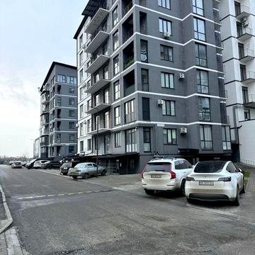 Продаж! Однокімнатна квартира з виглядом на озеро 45кв.м