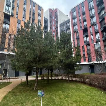 Академіка Глушкова просп., 22