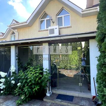 Дніпровська вул.