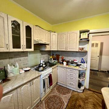 Продаж 2-кімнатної квартири, вул. Паркова, 18 , Поруч Парк Молодіжний