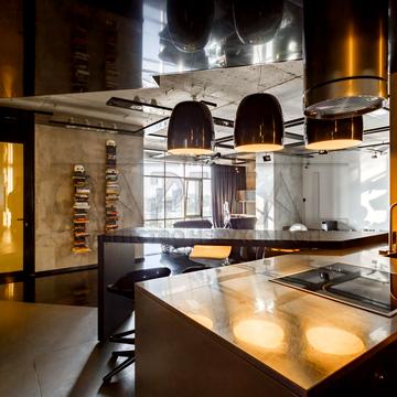 Велика Васильківська вул. (Червоноармійська), 72