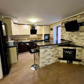 = Продаж 3-кімнатної квартири з ремонтом, меблями та технікою! =