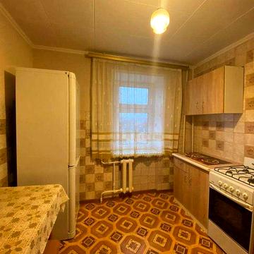 2-кімнатна квартира в цегляному будинку з видом на місто