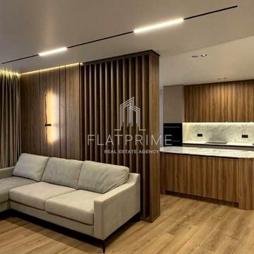 Причальна вул., 12