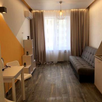 Сдам свою квартиру студию с авторским ремонтом. М. Академика Павлова.