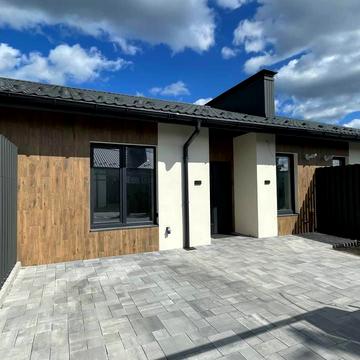 Остромирська вул., 65