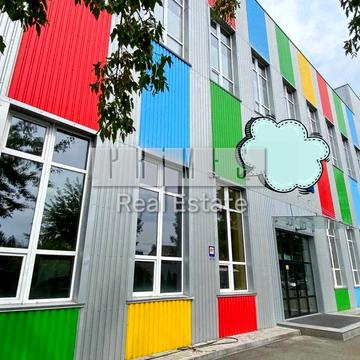 Ялтинська вул., 6