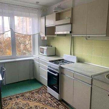 Здається 2 кімнатна квартира 5- Зарічний .