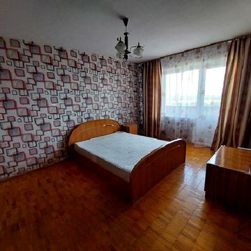 Леоніда Бикова бульв., 4