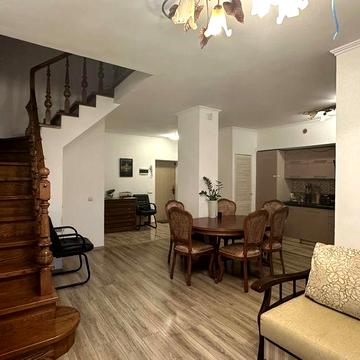 Продаж 2х кім на Стуса в новобудові