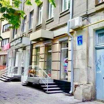 Продам Сталинку метро Уневерситет 74 м2  ул. Алчевских 2/5