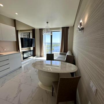 вулиця Набережна Перемоги, 7