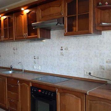 Ст.метро Житомирська -3 хв. пішки, Святошинська площа,1 Академмістечко