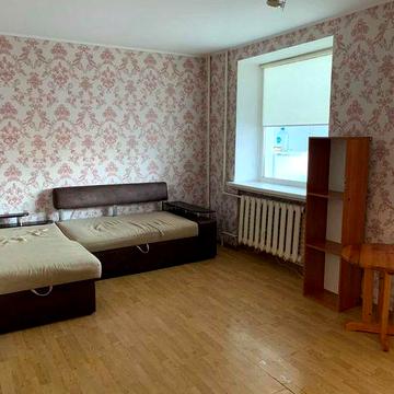 Сдам большую 1к квартиру. ул. Савченко. 8000гр.